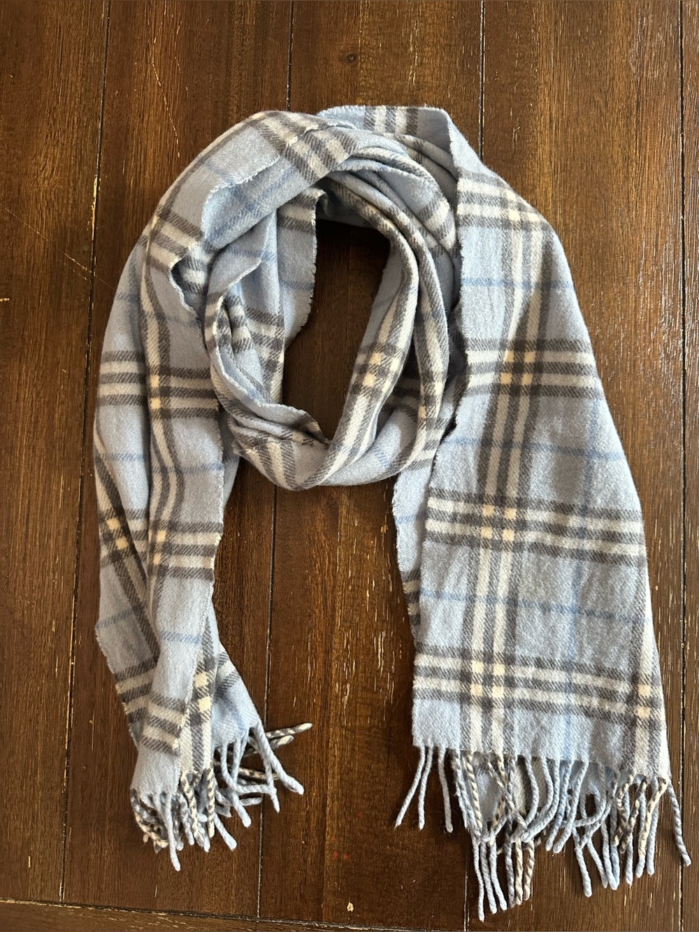 Vintage Burberry Cashmere scarf - Picture 3 of 11
